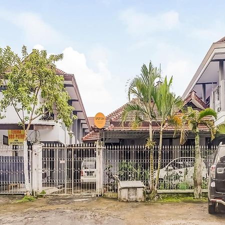 Spot On 90797 Sukun Syariah Homestay Malang Exterior foto