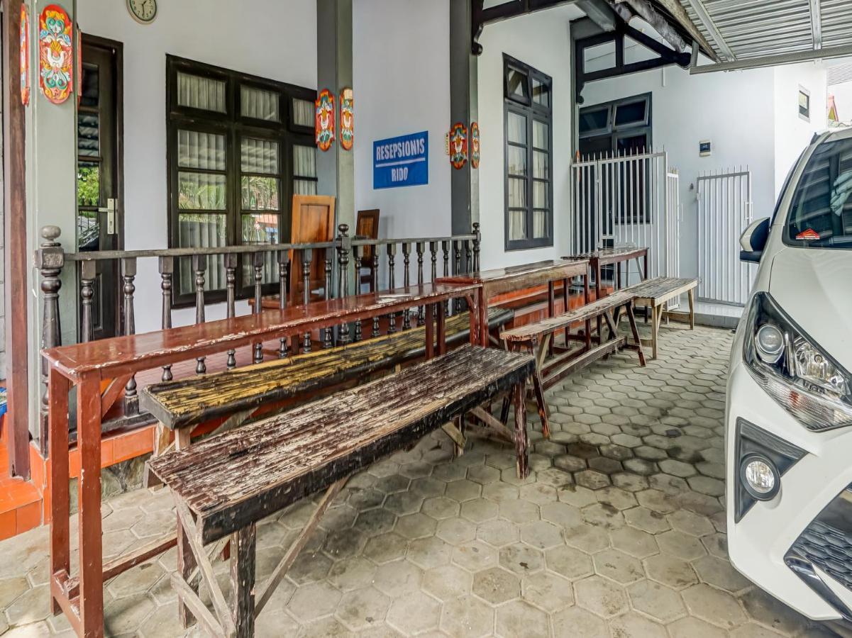 Spot On 90797 Sukun Syariah Homestay Malang Exterior foto