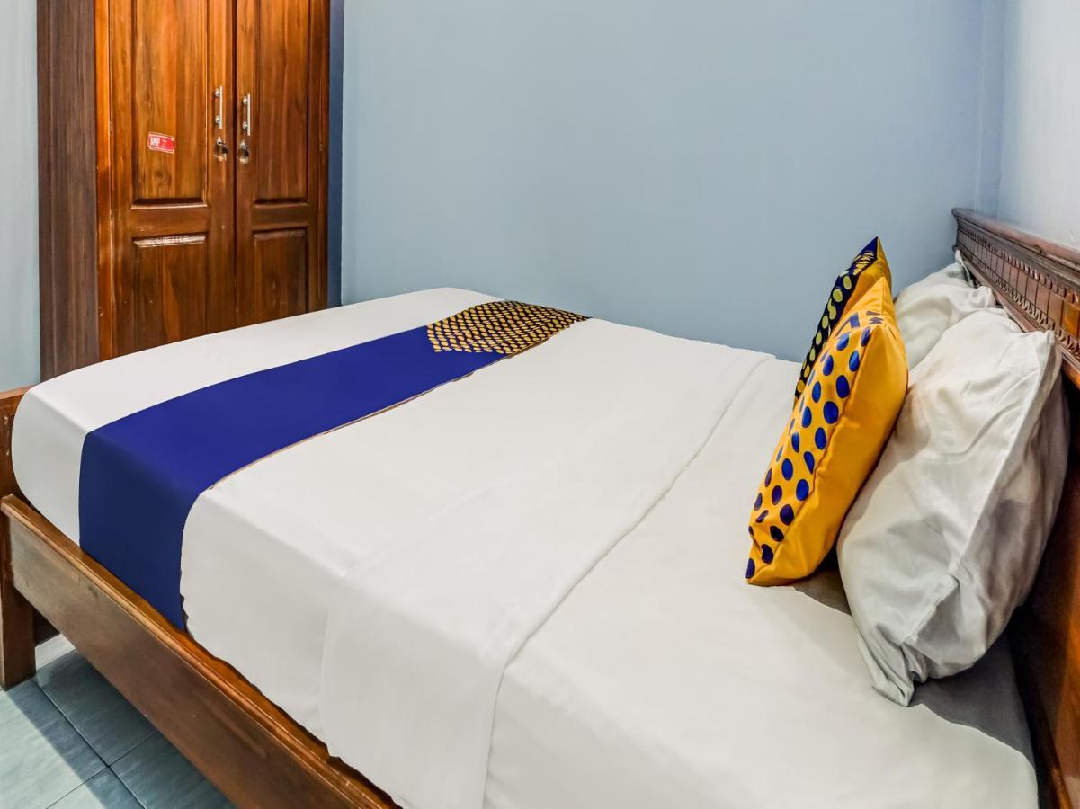 Spot On 90797 Sukun Syariah Homestay Malang Exterior foto