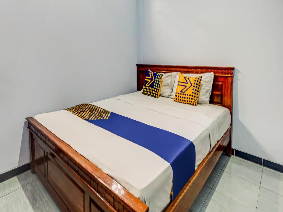 Spot On 90797 Sukun Syariah Homestay Malang Exterior foto